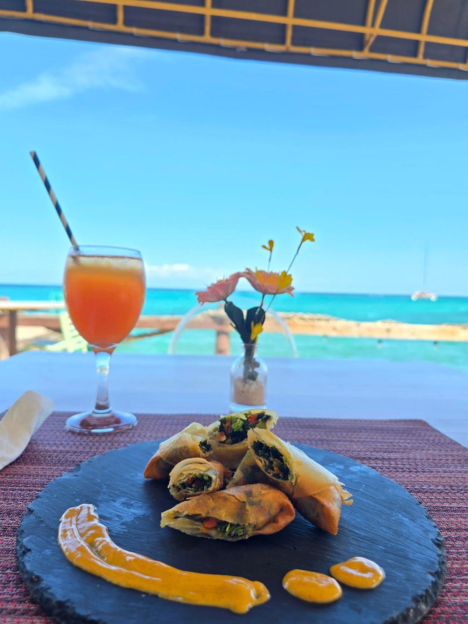 Ocean Palms Hotell Ocho Rios Exteriör bild