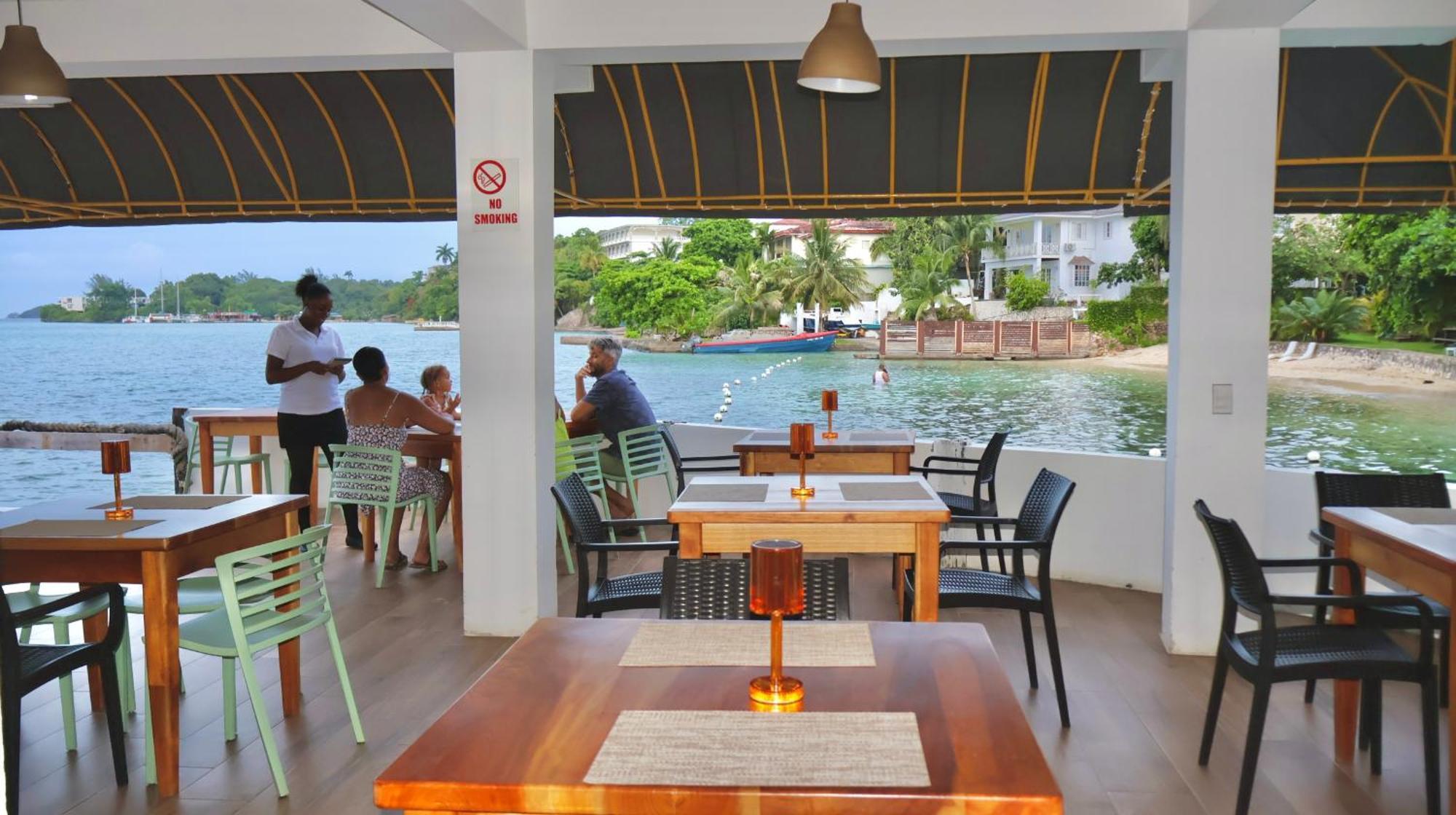 Ocean Palms Hotell Ocho Rios Exteriör bild