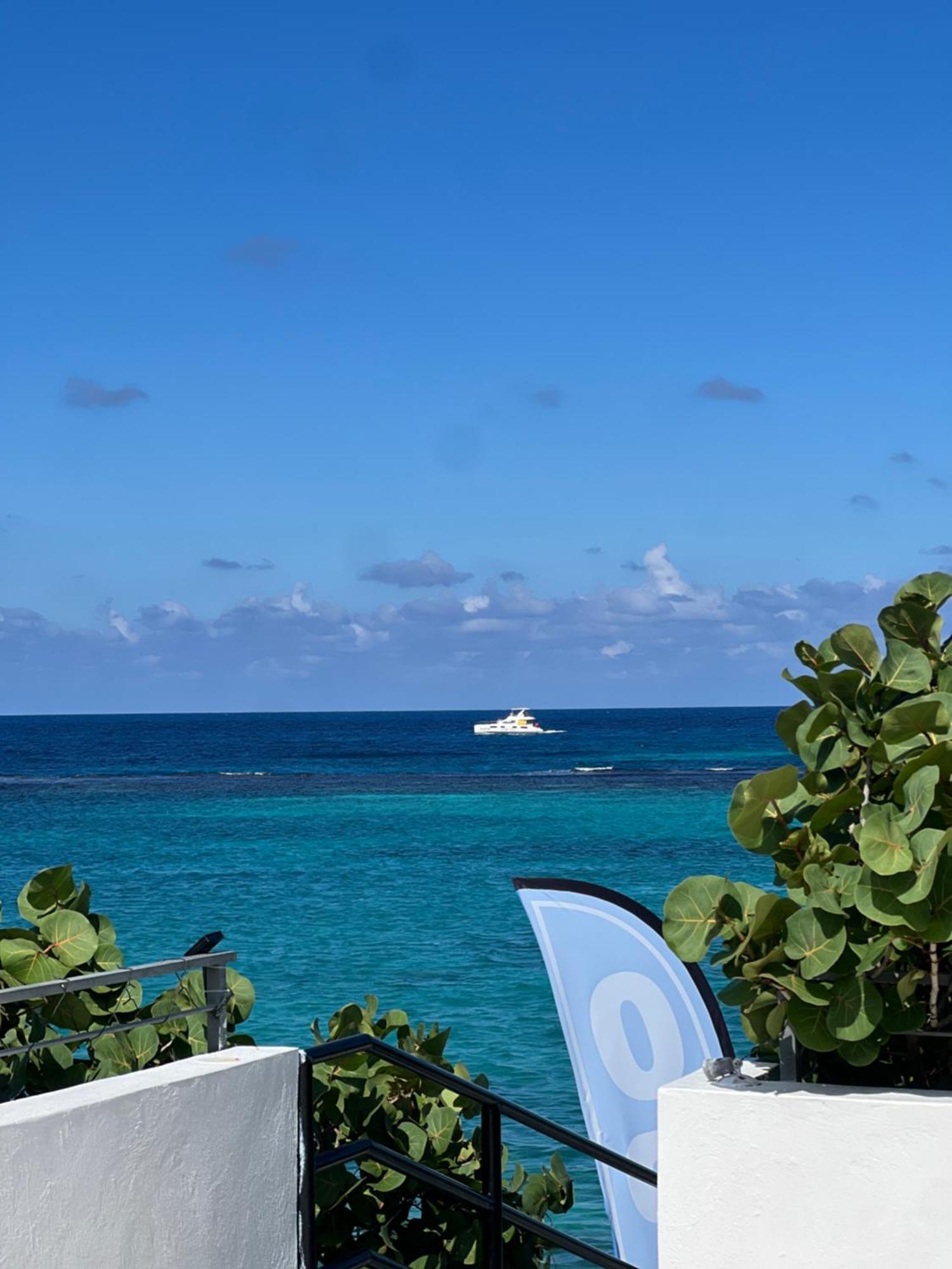 Ocean Palms Hotell Ocho Rios Exteriör bild