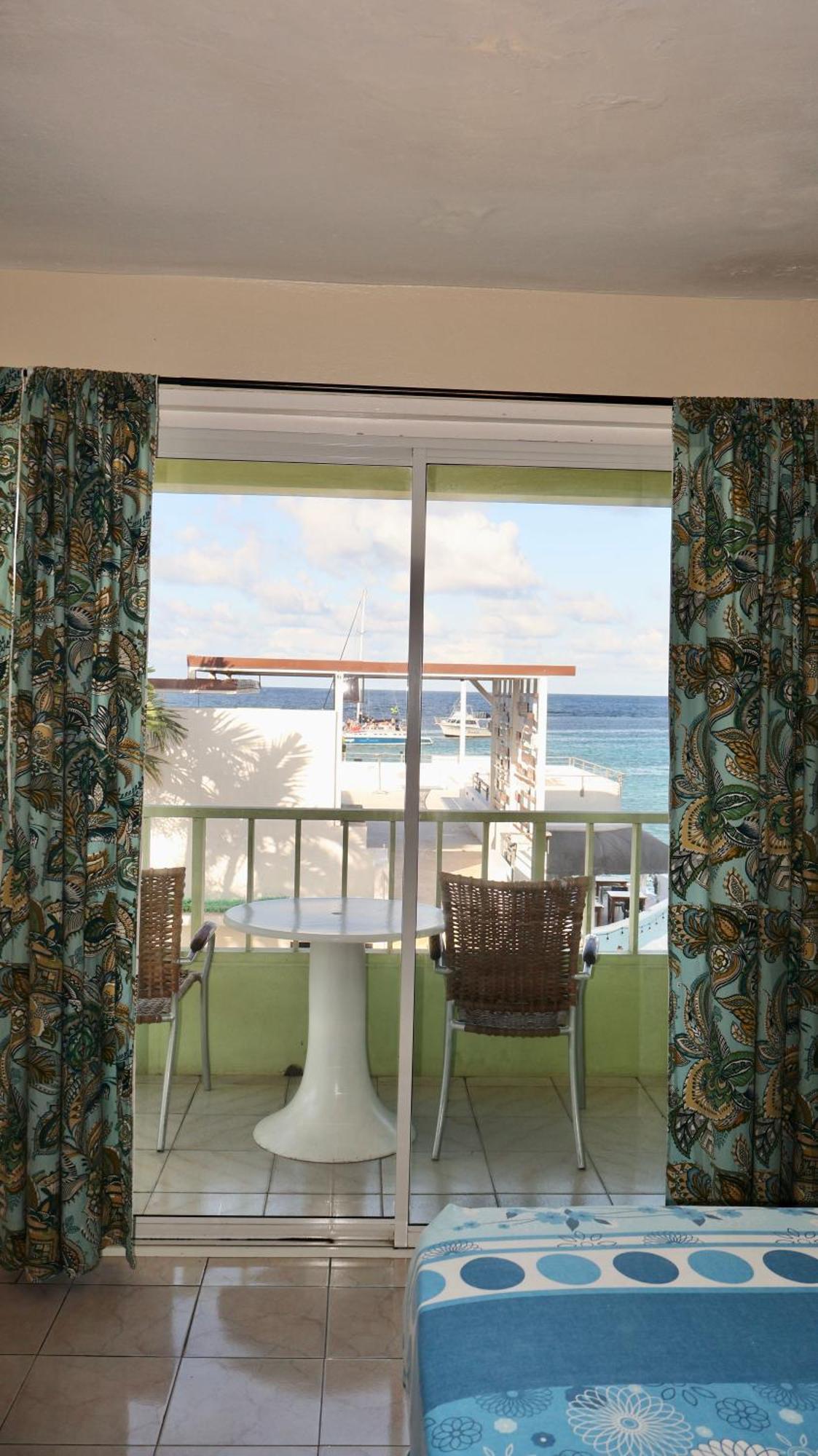 Ocean Palms Hotell Ocho Rios Exteriör bild